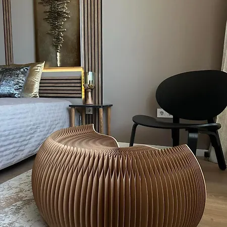 Apartment Rome Stylish W Parking Spot And Working Space