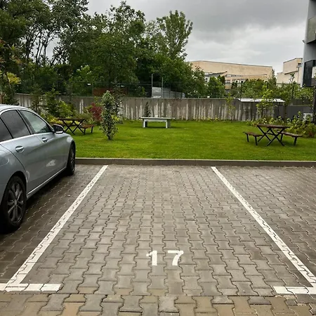 Rome Stylish W Parking Spot And Working Space Apartment *