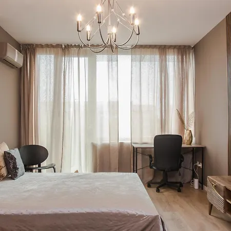 Rome Stylish W Parking Spot And Working Space Apartment