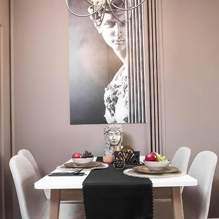 Διαμέρισμα Rome Stylish W Parking Spot And Working Space